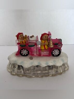 Vtg Fun On Ice Interactive Holiday Wheels Perfect Harmony Snow Wonder Fire Truck